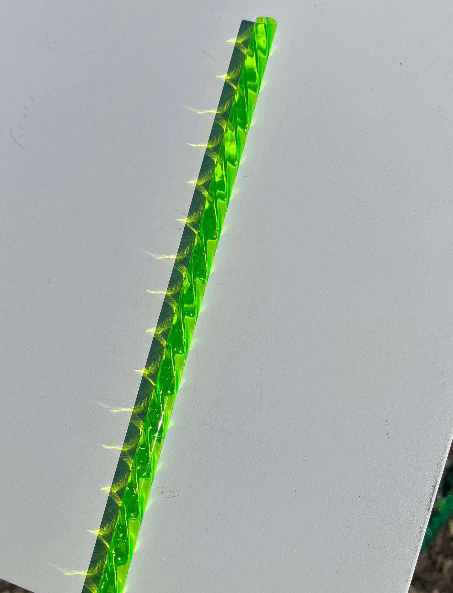 Neon Green Swirl Straw