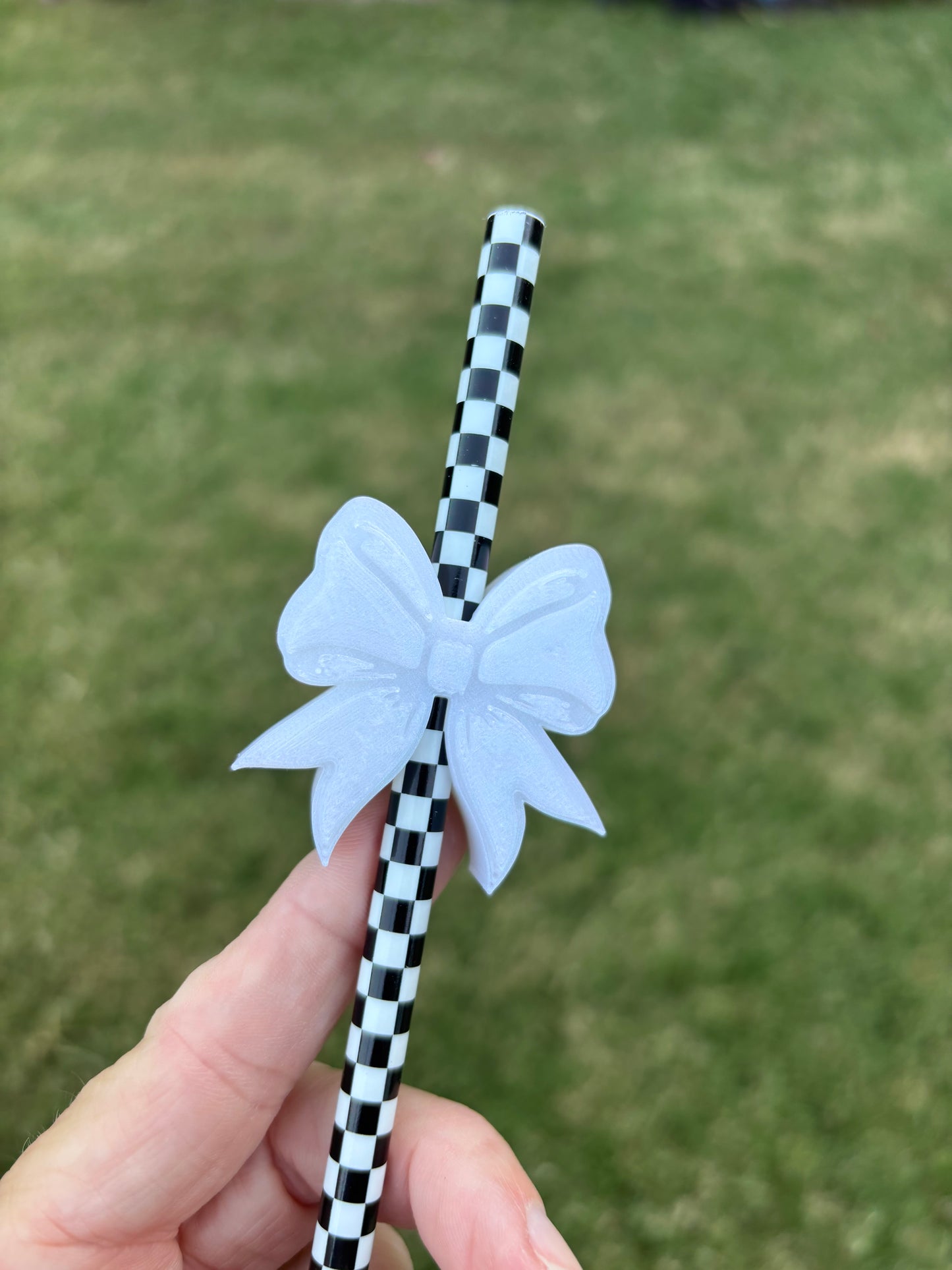 White Shimmer Bow